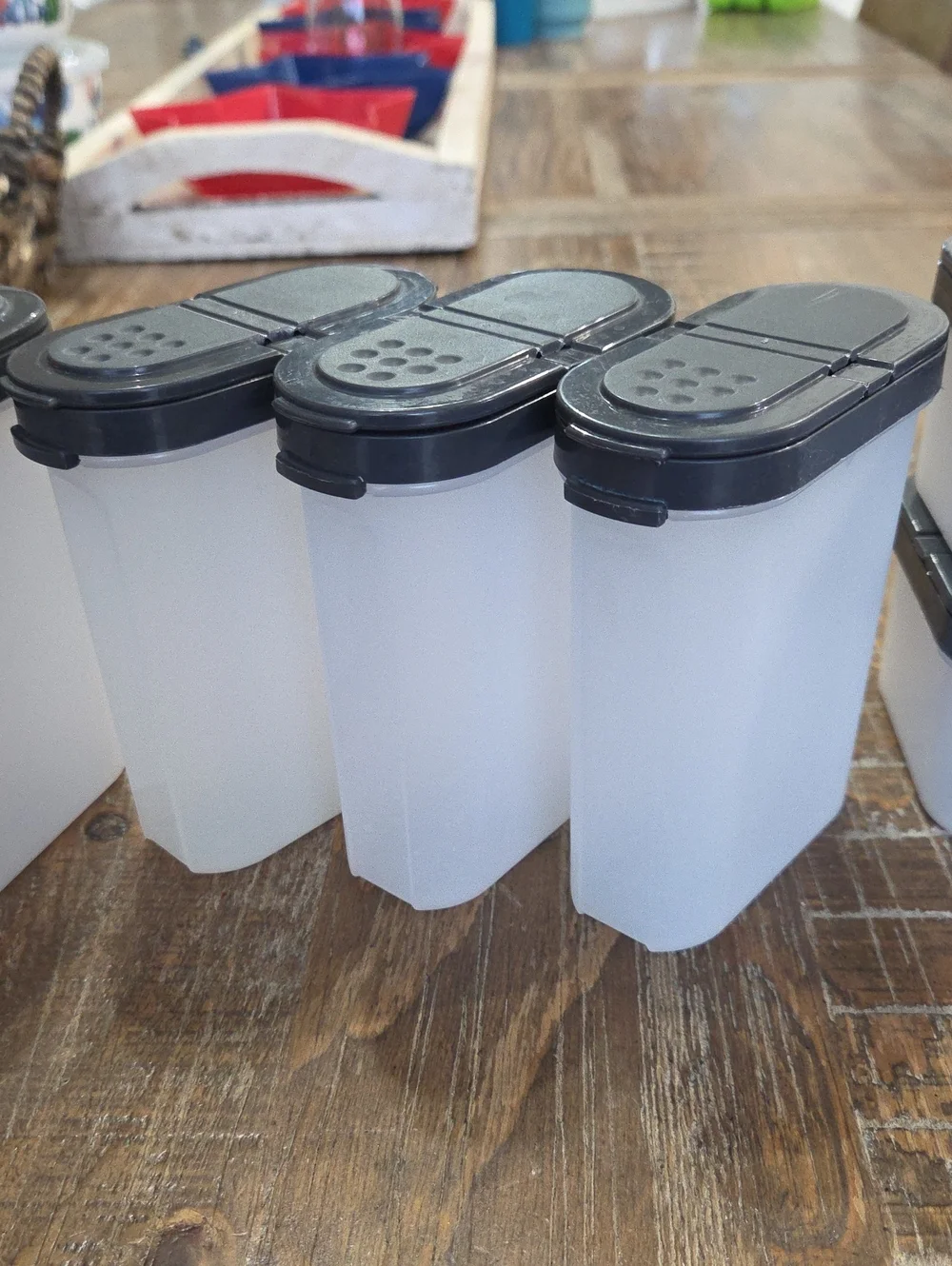 Tupperware Modular Mate Spice Shaker Set Stackable Home Storage & Organization